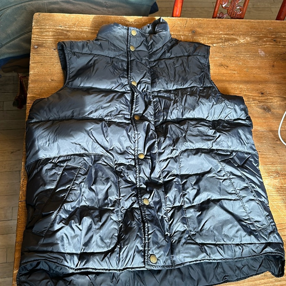 Navy Blue Land’s End Puffer Vest (Medium)